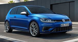 Facelifted 2017 Vw Golf R Gets 310ps New 1 0 Tsi And 4motion Tdi Join The Range Too Volkswagengolfvariant Volkswagen Golf Golf Gti Sport Volkswagen Golf Gti