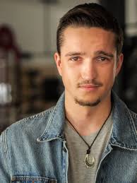 Seth Carroll's Instagram, Twitter & Facebook