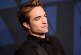 Ро́берт ду́глас то́мас па́ттинсон — британский актёр, фотомодель и музыкант. Robert Pattinson Says His Batman Is Crazy And Perverse Indiewire