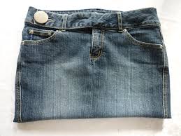 Da wie schon gesagt ist der jeansstoff vielseitig verwendbar und damit lassen sich eine reihe von spannenden diy projekten great screen rock aus alter jeanshose nähen strategies i love jeans. Nahanleitung Tasche Aus Alter Jeans Teil 2