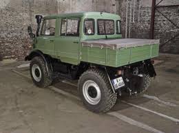 Stuff We Like Auto Reverse Mercedes Benz Unimog Voiture Mercedes Benz