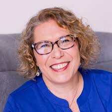 Amy Clutter's Instagram, Twitter & Facebook