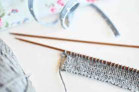 Cast on your first knitting stitch bring your knitting needle to the outside of the left side i hope you are inspired to learn to cast on and begin knitting! Twin Needle Long Tail Co Elastic Cast On For Knitting La Maison Rililie