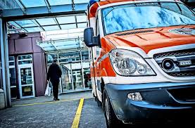 Er fährt menschen, die nicht eigenständig zum krankenhaus oder vom krankenhaus nach hause gelangen können. Fahrten Im Kreis Boblingen Als Minusgeschaft Drk Schrankt Transporte Von Kranken Ein Stuttgart Stuttgarter Nachrichten