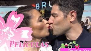 Max Greenfield y su esposa latina