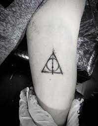 34 Trendy Tattoo Ideas Meaningful Harry Potter Tatuagem Reliquias Da Morte Tatuagens Harry Tatuagem