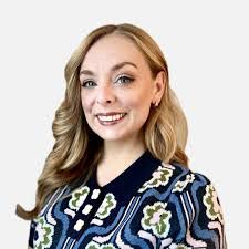 Mia Lama's Instagram, Twitter & Facebook