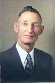 Leo Bowler's Instagram, Twitter & Facebook