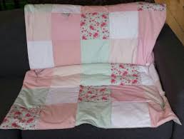 Couverture Patchwork Dans Les Tons Roses By Bout Chou En Folie
