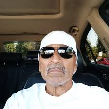 In 1899, a powerful photograph captured the Last Giant Silicon Tree, a  colossal, ancient tree that embodied the strength and grandeur of nature,  located in the Sierra Nevada Mountains 🇺🇸 This towering