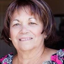 Bertina Hill's Instagram, Twitter & Facebook