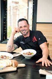 Young guns mondays at 8/7c on @foxtv! New Pizza Place By Chopped And Hell S Kitchen Competitor