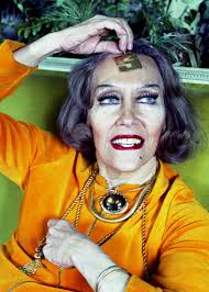 Gloria Swanson in her New York apartment, 1972.