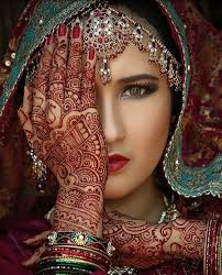 It usually depends on how long the mehandi pastel was left. Henna Tattoos Meaning