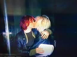 Courtney love orchestrated kurt cobain's death august 16, 2020 the tatty journal leave a comment 5 days after kurt's death the cobain's family lawyer broke confidentiality and revealed to private investigator tom grant she thought kurt cobain was murdered by courtney love Kurt Cobain Courtney Love Courtney Love Kurt Cobain Kurt And Courtney Courtney Love