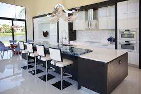 La cuisine moderne est une cuisine design, une cuisine contemporaine qui offre de nombreuses options et s'intègre facilement dans toutes sortes d'univers. Cuisine Contemporaine Tout En Longueur Modern Kuche Paris Von Premium Cuisines Houzz