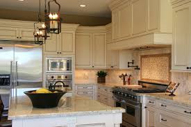 Travertine is formed when minerals mix with the ground water and then come above ground with the help of springs and rivers. 75 Kitchen Backsplash Ideas For 2021 Tile Glass Metal Etc Home Stratosphere