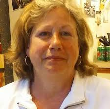 Where to exchange currency before traveling abroad?