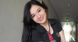 Kali ini aku tanya ke. Disebut Cucu Kakek Sugiono Carollyne Dewi Perkenalkan Genre Musik D Pop