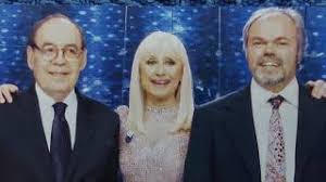 Raffaella ha saputo far tutto con l'empatia e la semplicità delle dive d'altri tempi. Innamorata 2021 I Due Grandi Amori Di Raffaella Carra Youtube