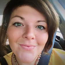 Rachael Suchy (@RayRayyoutube)