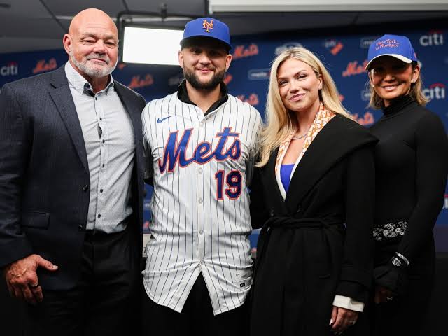 Bo Bichette's wife Alexis makes rare appearance at Mets intro | Toronto Sun