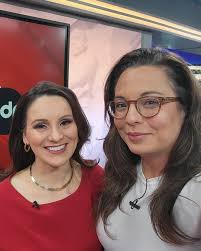 That's a wrap! Grateful for my friendships, experiences, and adventures!  Excited for my journey into AI & Tech, and open to new possibilities!  #lastday #newsanchor #gratitude #newsroom #newsvibes #tvnews  #behindthescenes