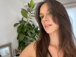 EGLANTINA (@EglantinaO)