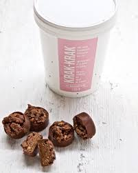 New Krak Krak Praline Noix De Coco Et Croustillant Amande Grue De Cacao Totalement Regressif A Commander Sur Notre Sit Dog Food Recipes Food Animals Food