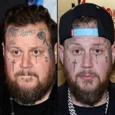 DEP'S HONCHOS MAKE INTERN$HIPS A FAMILY AFFAIR