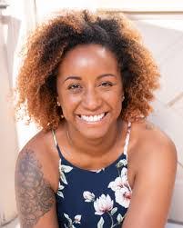 Hallie Harris's Instagram, Twitter & Facebook