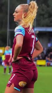 West ham unitedın golcüsü alisha lehmann ile chelseanin santrforu ramona bachmannın hayatını bbcde 20 yaşındaki lehmann, sevgilisiyle ilgili olarak futbola başladığımda idolüm ramona'ydı. Discover Alisha Lehmann Fifa 20 S Popular Videos Tiktok