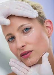 Dr. Gilberto Medina Flores