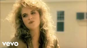 Short curly dark brown mixed color layered hairstyle with full bangs capless synthetic hair 10 inches. Best Female Country Singers Spinditty