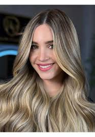 Rubio Mantequilla: El Color Perfecto para Iluminarte