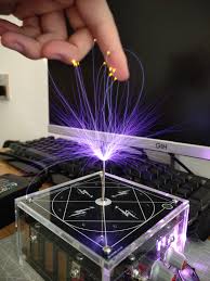 The small one used in the demonstration makes about 60,000 volts. Music Tesla Coil Sstc Artificial Lightning Science And Education Tool Diy Experiment All With Acrylic Shell Air Conditioner Parts Aliexpress