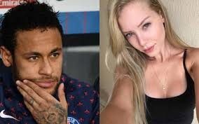 Tan sólo un día después de que saltara la noticia, era el propio futbolista el que se defendía compartiendo con sus seguidores las. Apos Polemica Com Neymar Como Vive Najila Trindade Hoje Em Dia E De Cortar O Coracao Confira Diario Ao Vivo