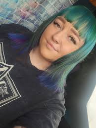 Hi all I am looking for a serious relationship I am 33 years old I am into  Lego and gaming love movies and hanging out with people I also have  disability but