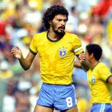 Bei uns findest du die neuesten trikots der nationalmannschaften, egal ob deutschland, holland, brasilien, frankreich oder eines der vielen anderen länder. Brasilien 1982 Retro Trikot Retrofootball