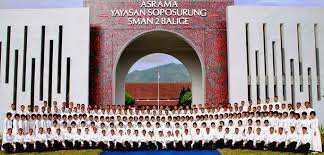 We did not find results for: Secara Nasional Revolusi Mental Dimulai Menjelang Akhir Tahun 2014 Akan Tetapi Di Soposurung Nan Jauh Di Kaki Dolok Tolong Revolusi Mental Sudah Dimulai Sejak Tahun 1992 Revolusi Mental Ala Asrama Yayasan Soposurung