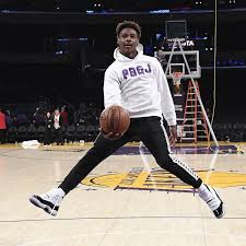 Who Is Bronny James 1 Million Followers On Instagram Say He S Making A Name For Himself who is bronny james 1 million