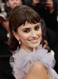Penélope cruz debuted a gorgeous new hairstyle this week. 30 Penelope Cruz Hairstyles You Could Steal
