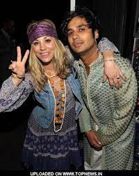 Johnny galecki and kaley cuoco surprise fan. Pin On Soft Kitty Warm Kitty Little Ball Of Fur The Big Bang Theory