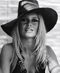 Vanessa Aslan millinery: Verano, Sombreros y Brigitte Bardot