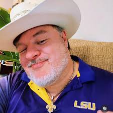 Sold!!! Love it!! I still say mynez and get looked at like I'm crazy!