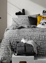 10 dangerous myths about suicide. L Ensemble Douillette Typo Villes Celebres Simons Maison Douillettes Et Couvre Lits Chambre A Coucher Simons