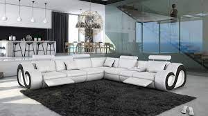 Sofas modernos y baratos , diseños inspirados en las grandes marcas como le corbusier, los eames, diseños italianos de gran calidad. Sofa Rinconera De Diseno Con Luces Imagenes Y Fotos