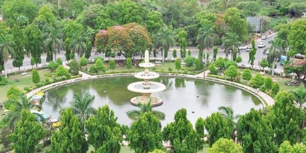 Sukhadia Circle Fountain & Chowpatty