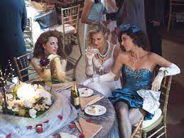 Girlfriends' Guide to Divorce - Girlfriends' Guide to Divorce Fashion