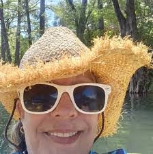 Cynthia Landrum's Instagram, Twitter & Facebook